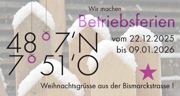 Staketenzaun bzw. Kastanienzaun oder Rollzaun 120 cm hoch, Staketen im Abstand von 7-8 cm mit Kastanienpfählen in Lörrach, nahe der Schweiz